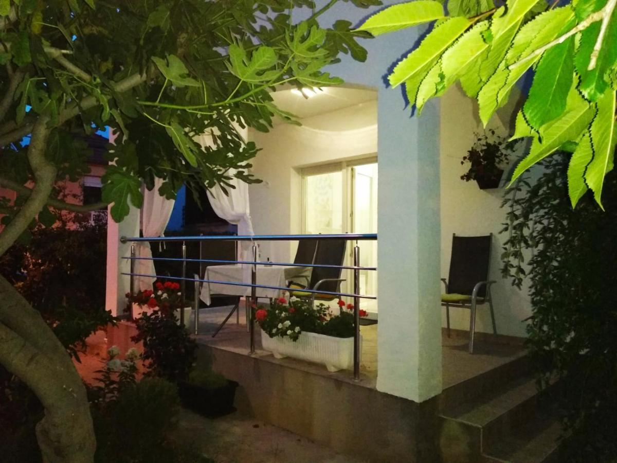 Radenka Zafron Apartment Vodice Exterior photo