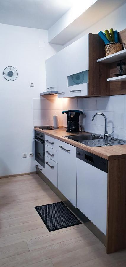 Radenka Zafron Apartment Vodice Exterior photo