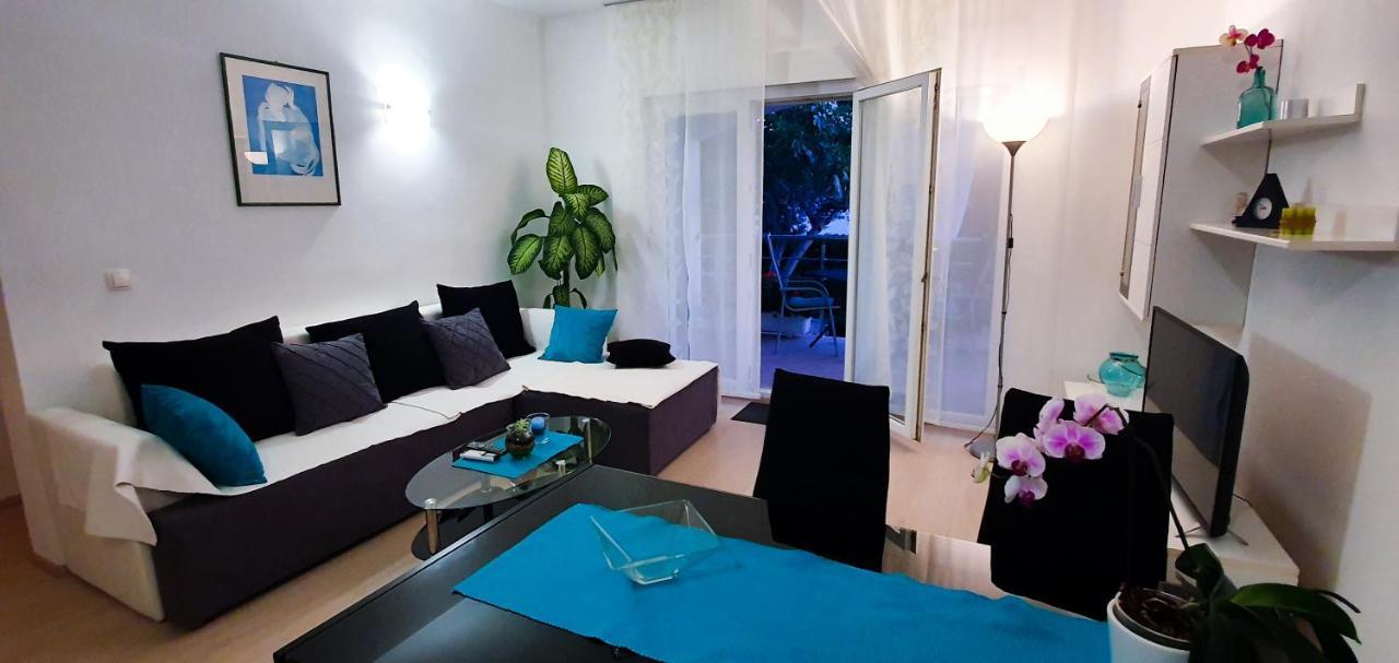 Radenka Zafron Apartment Vodice Exterior photo