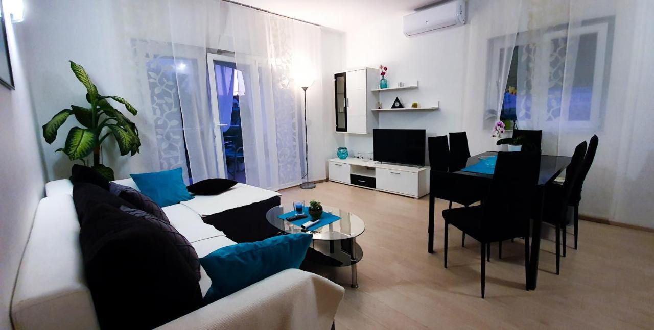 Radenka Zafron Apartment Vodice Exterior photo
