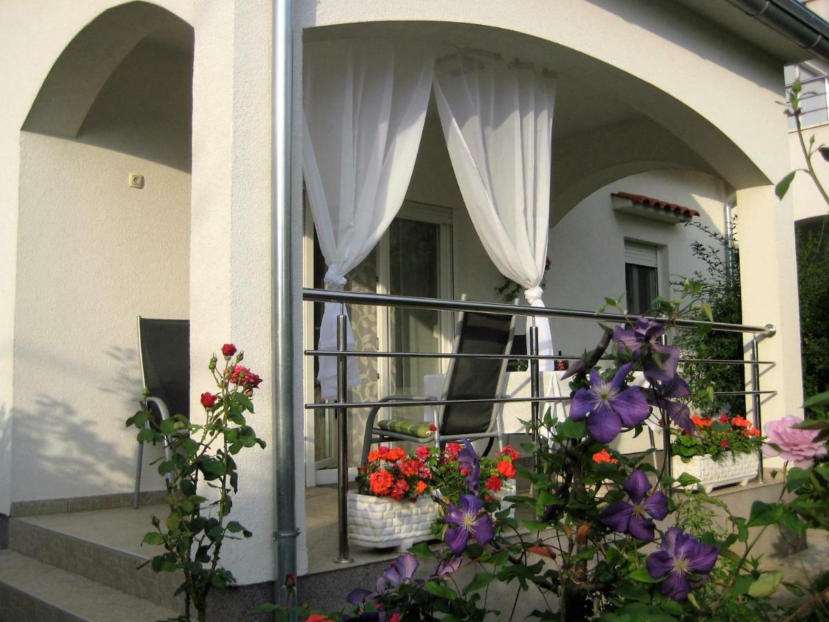 Radenka Zafron Apartment Vodice Exterior photo