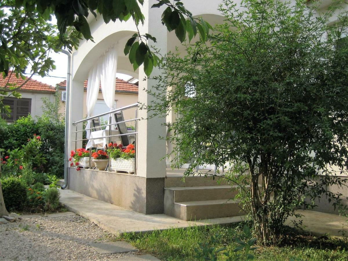 Radenka Zafron Apartment Vodice Exterior photo