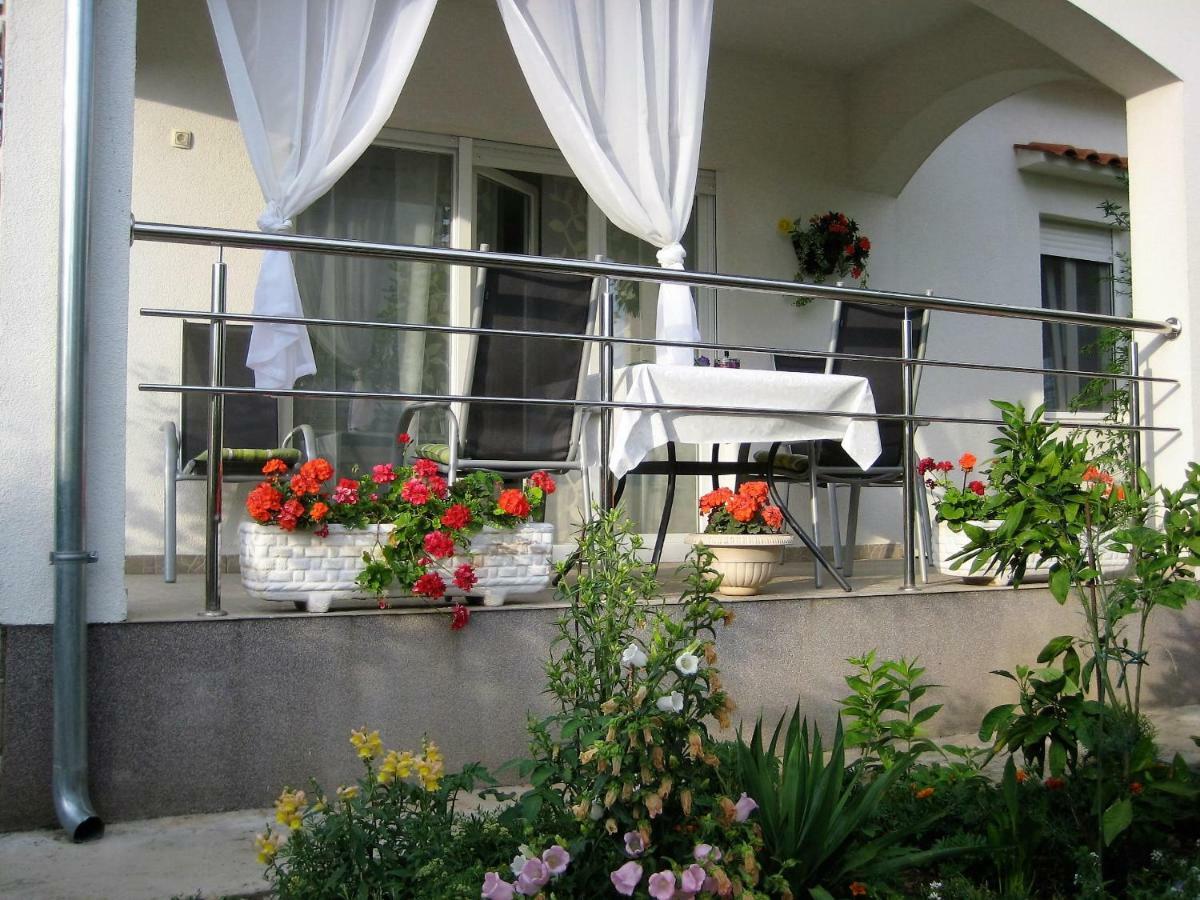 Radenka Zafron Apartment Vodice Exterior photo